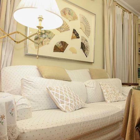 Apartamento La Feria Apartment เซบีญา ภายนอก รูปภาพ