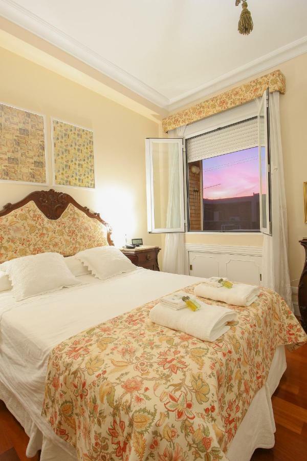 Apartamento La Feria Apartment เซบีญา ภายนอก รูปภาพ
