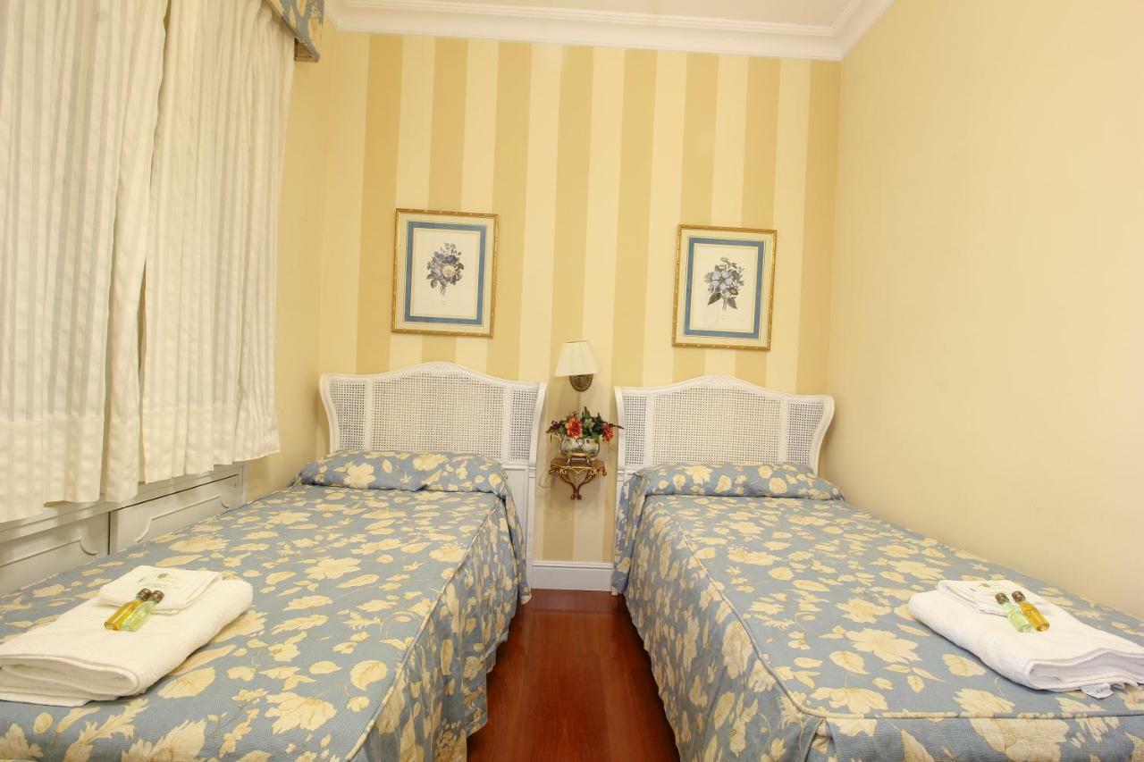 Apartamento La Feria Apartment เซบีญา ภายนอก รูปภาพ