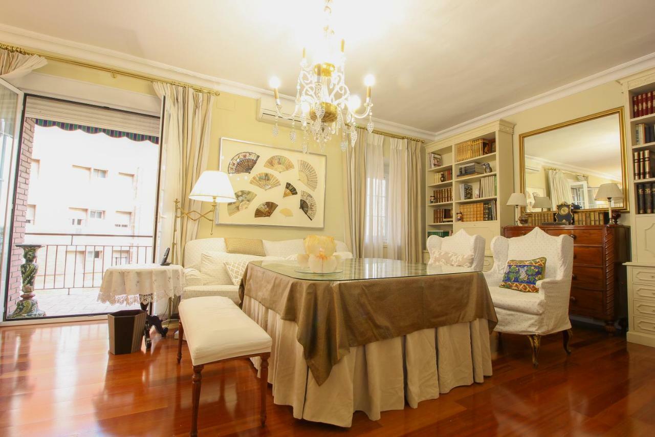 Apartamento La Feria Apartment เซบีญา ภายนอก รูปภาพ