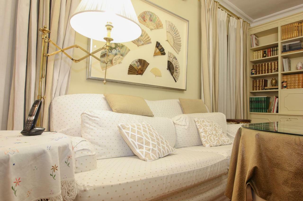 Apartamento La Feria Apartment เซบีญา ภายนอก รูปภาพ