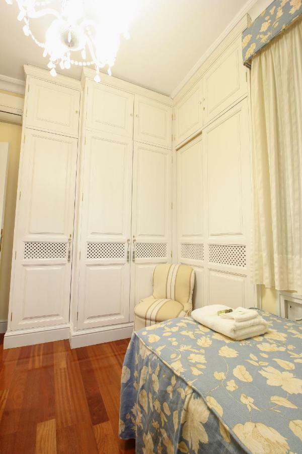 Apartamento La Feria Apartment เซบีญา ภายนอก รูปภาพ