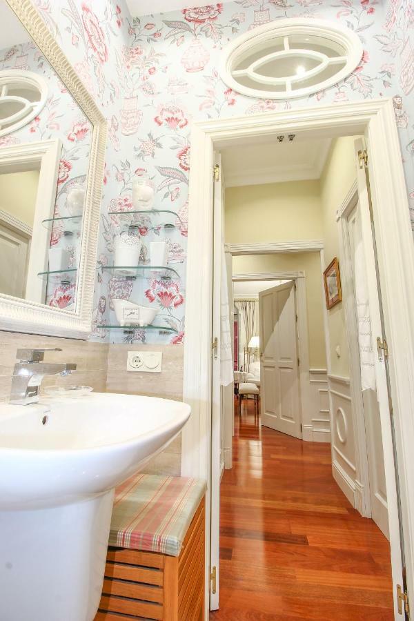Apartamento La Feria Apartment เซบีญา ภายนอก รูปภาพ