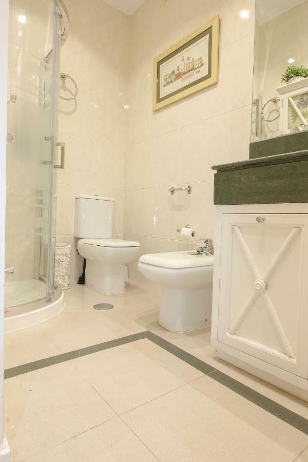 Apartamento La Feria Apartment เซบีญา ภายนอก รูปภาพ