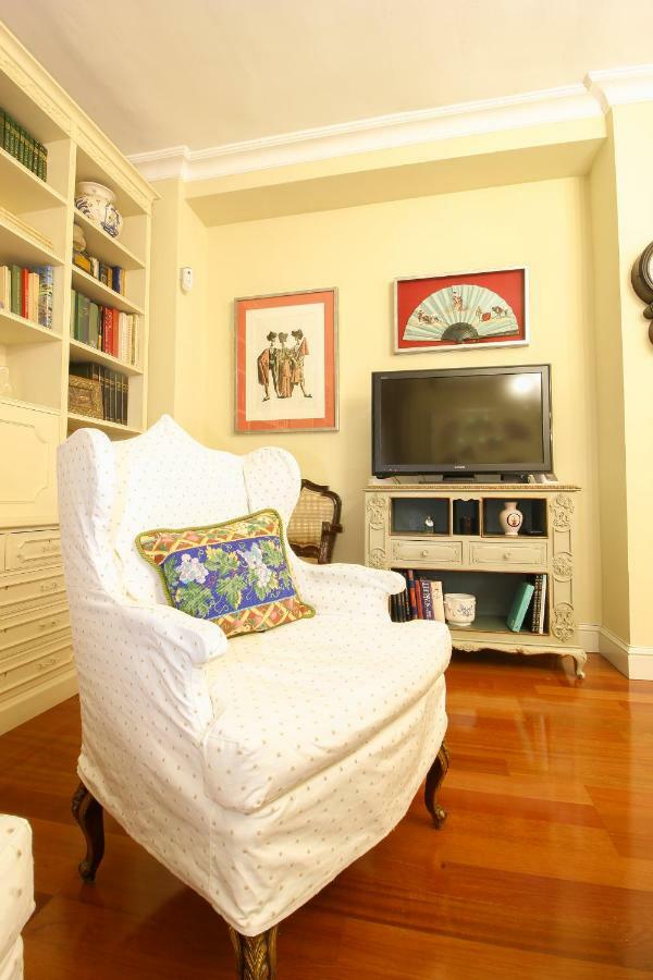 Apartamento La Feria Apartment เซบีญา ภายนอก รูปภาพ