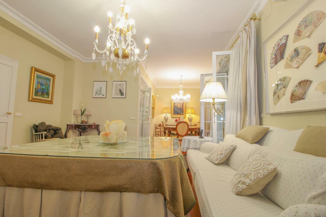 Apartamento La Feria Apartment เซบีญา ภายนอก รูปภาพ